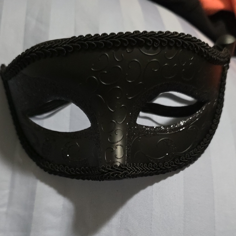 Elegant Black Masquerade Mask